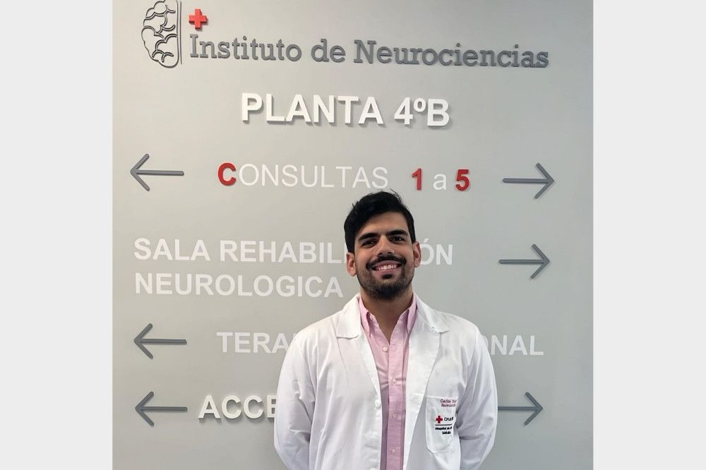 Médico neurocirujano en Córdoba, doctor Carlos Doval, consulta en hospital privado Cruz Roja