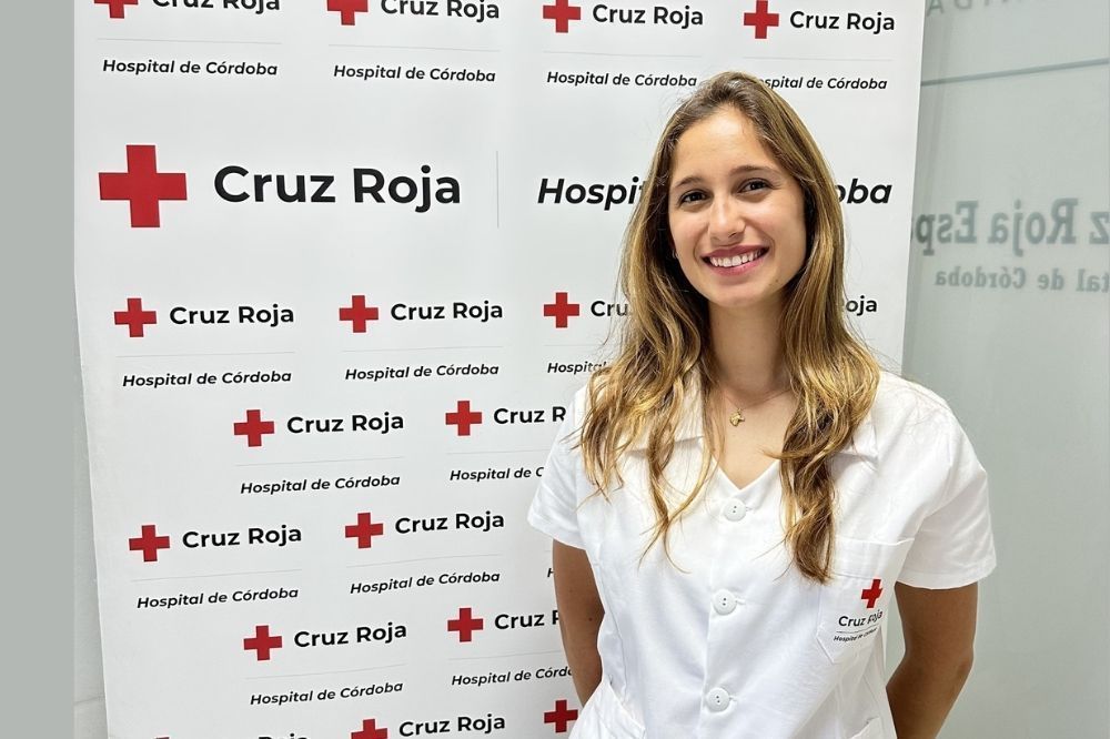 Dentista en Córdoba Nieves Bernal consulta en Hospital Cruz Roja