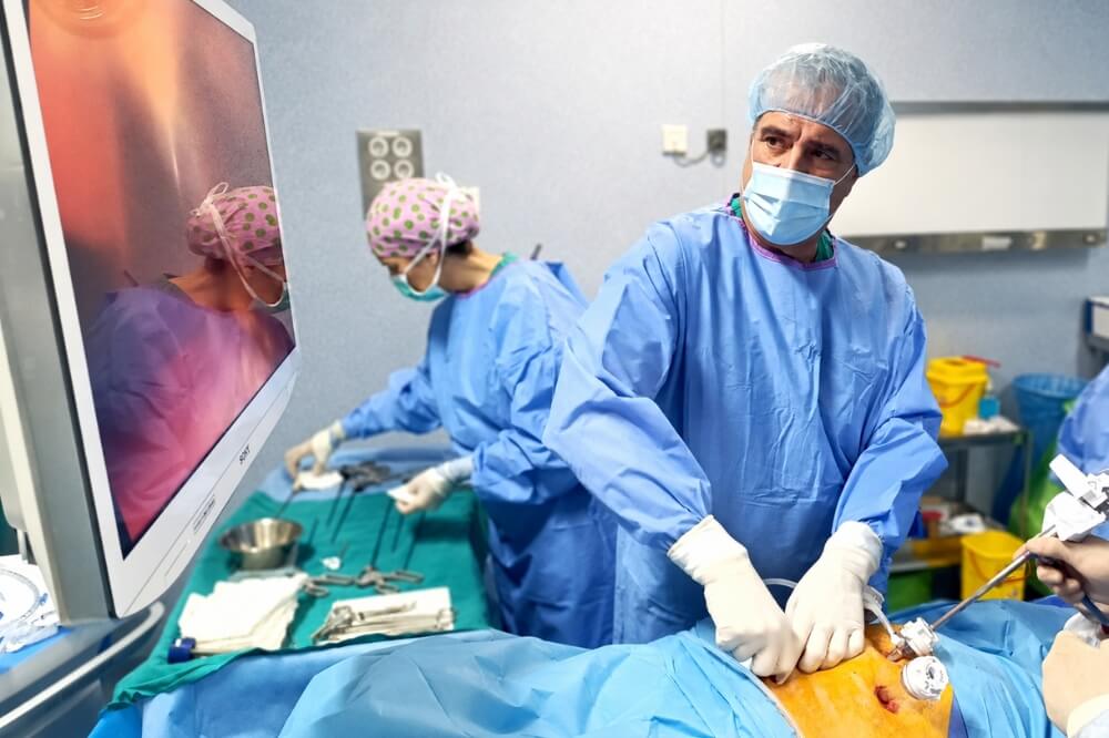 Cirugía bariátrica laparoscópica en el quirófano del Hospital Cruz Roja de Córdoba. Foto 2 Cirugía bariátrica laparoscópica en quirófano del Hospital Cruz Roja de Córdoba Foto 2