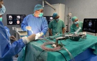 Ecografía intraoperatoria avanzada durante cirugía de tumor cerebral en Córdoba