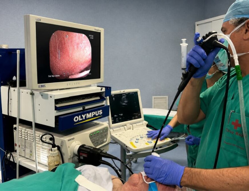 El Hospital Cruz Roja de Córdoba realiza con éxito un procedimiento mediante EBUS para mejorar el diagnóstico del cáncer de pulmón